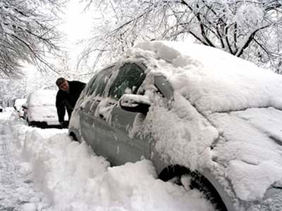 /images/Slides/Home/02 A Snow-covered-Car.jpg